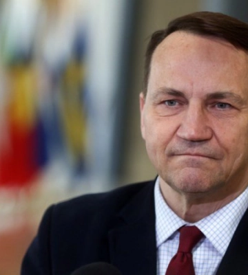 Сікорський: РФ бреше про польські плани анексувати частину України