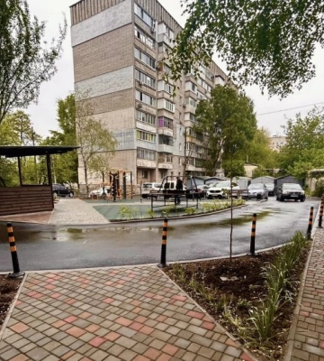 У Дніпрі створили безбар’єрний двір 