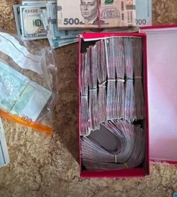Голову райсуду на Дніпропетровщині викрито на одержанні 2500 доларів хабаря, - САП. ФОТО