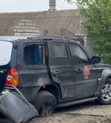 На Херсонщині рятувальники потрапили під повторний обстріл окупантів. ВIДЕО