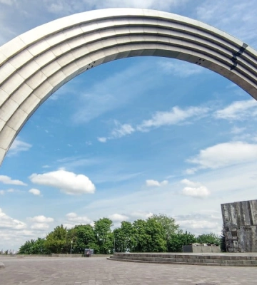 У КМДА кажуть, що колишню Арку дружби народів не демонтуватимуть