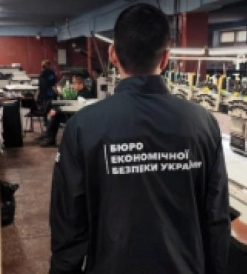 В Одесі викрили цех з підробки брендового одягу