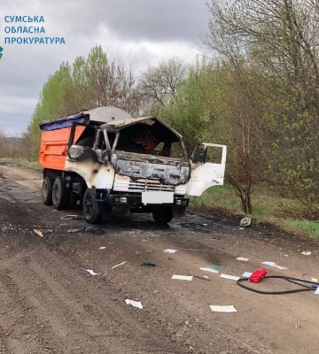 Ворог атакував дроном вантажівку на Сумщині, водій загинув