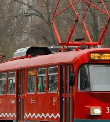Відновлення руху трамваїв у Дніпрі: як працює громадський транспорт 14 квітня