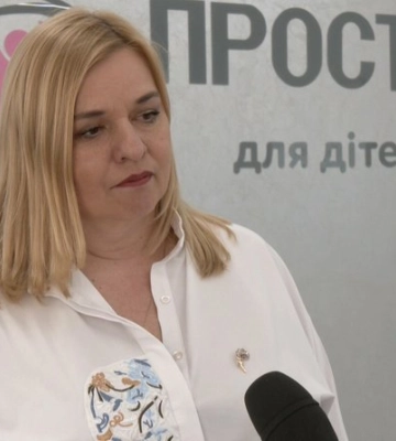 14-річний хлопець з аутизмом викладає англійську мову для однолітків у розмовному клубі в Луцьку