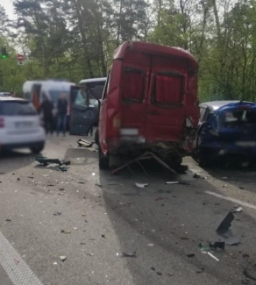 ДТП на Брест-Литовському шосе в Києві: кількість постраждалих зросла до восьми