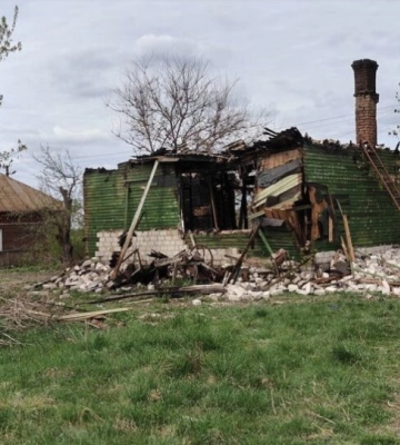 На Шосткинщині згорів будинок та все майно багатодітної родини