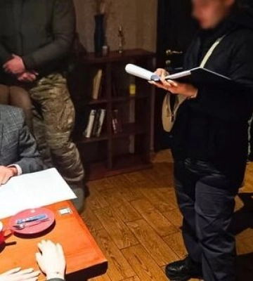 Спійманого на хабарі заступника голови Запорізької облради відсторонили