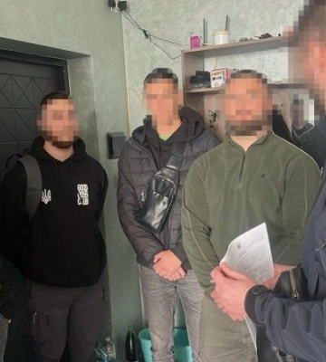 Розстріл поліцейських на Вінниччині: викрито двох військових, які допомагали пізозрюваним тікати