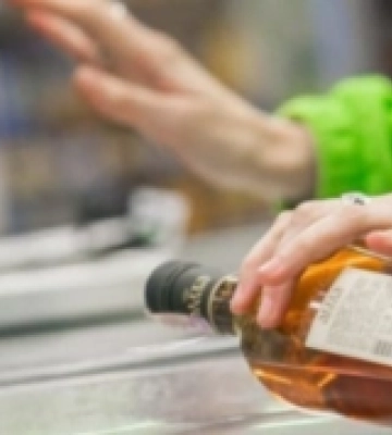На Закарпатті виявили 124 порушення у сфері продажу алкогольних напоїв, тютюнових виробів та пального