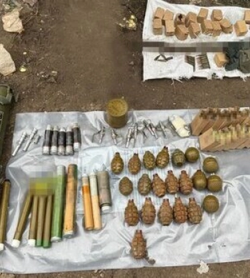 Затримано &quot;чорних зброярів&quot;, які намагалися продати криміналітету трофейні гранатомети та вибухівку, - СБУ. ФОТОрепортаж