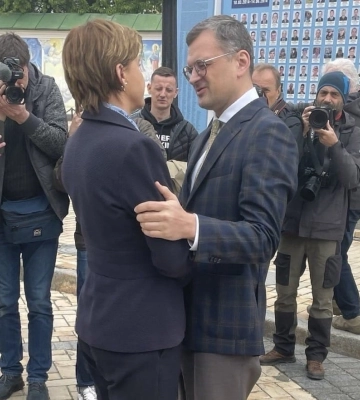 Глава МЗС Латвії прибула до Києва