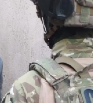 Служба безпеки і Нацполіція затримали ділків, які намагались продати криміналітету трофейні гранатомети та вибухівку