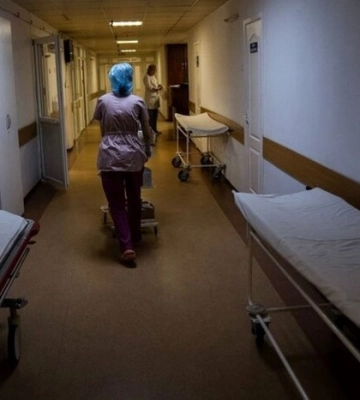 У Києві почали термінову евакуацію двох лікарень: ворог анонсував удар по них