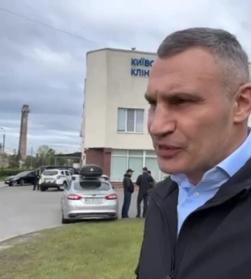 Кличко показав, як проходить термінова евакуація із двох лікарень в Києві (відео)