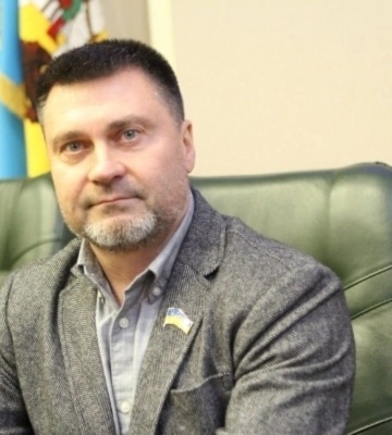 На Київщині п&#039;яний голова РДА в&#039;їхав автівкою у натовп людей: потерпілі у важкому стані. Відео