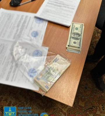 Обіцяв допомогти оформити інвалідність за хабар: на Одещині затримали начальника одного з військових підрозділів