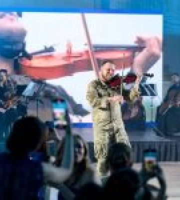 Війна, естетика та благодійність: ветерани взяли участь у благодійному Віденському балу 2024