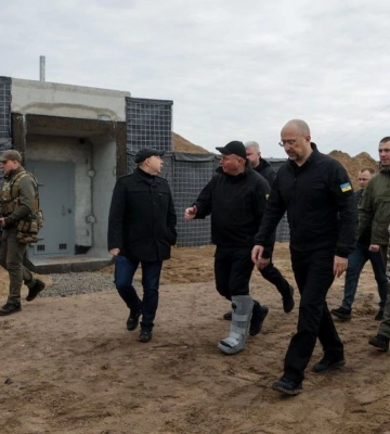 Шмигаль перевірив фортифікації на Волині