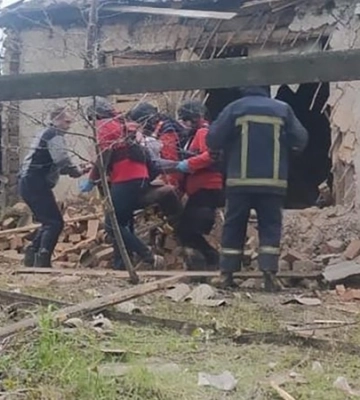 Окупанти зранку атакували Вовчанськ: під завалами будинку загинув чоловік