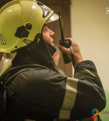В центрі Одеси спалахнув багатоквартирний будинок