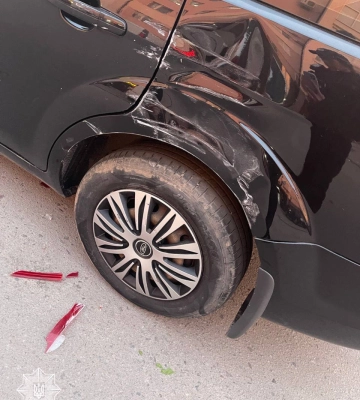 Пошкодив припаркований автомобіль і втік: у Рівному розшукали винуватця ДТП