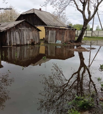 За добу рятувальники вісім разів відкачували воду 