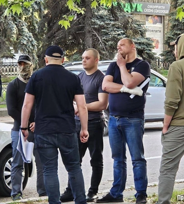 В центрі Миколаєва СБУ та ДБР затримали двох співробітників карного розшуку