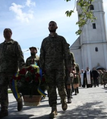 У Рахові  у почесному заході  вшанували військовослужбовців 128 окремої гірсько-штурмової Закарпатської бригади