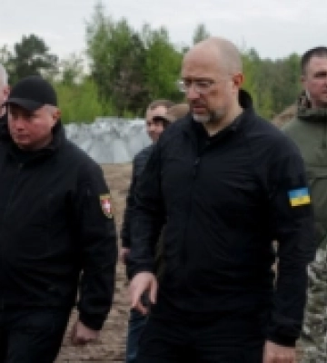 Прем’єр-міністр Шмигаль перевірив зведення фортифікацій у Волинській області
