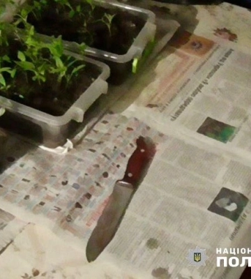 З’ясовували стосунки: 23-річний вчитель напав з ножем на двох колишніх учнів, один з них - загинув