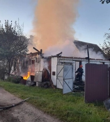 На Запоріжжі під час ворожих обстрілів загинула жінка з двома дітьми