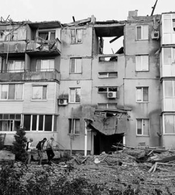 В результате обстрела поселка в Запорожье погибли женщина и двое ее маленьких детей