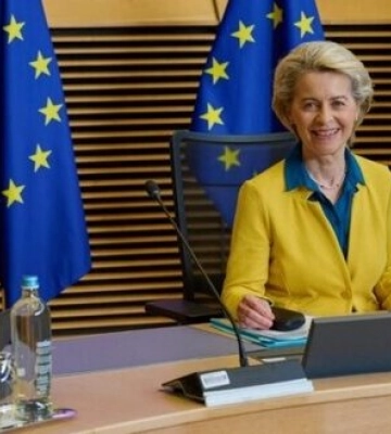 Глава Єврокомісії фон дер Ляєн  прибула з візитом до Києва