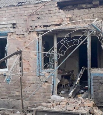 Три райони Дніпропетровщини опинилися під вогнем військ РФ: поранена 50-річна жінка