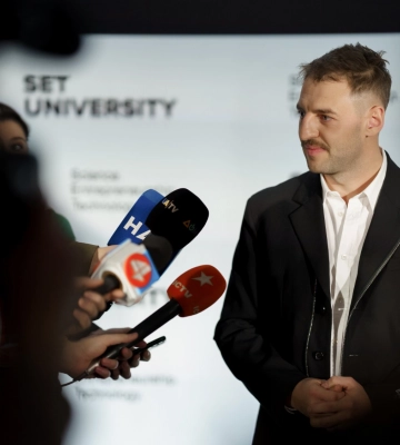 Сергей Токарев рассказал об образовательных проектах этим летом от Roosh, STEM is FEM и SET University Сергей Токарев рассказал об образовательных проектах этим летом от Roosh, STEM is FEM и SET University