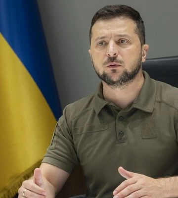 Зеленський розпустив українську делегацію у ТКГ по Донбасу
