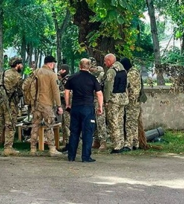 Вибух боєприпасу в Чернігові: Зеленський звернувся до місцевої влади по всій країні