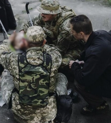 У Миколаєві пролунала серія вибухів: окупанти влучили у гаражі, хвилею знесло вікна та двері