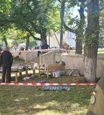 Взрыв на выставке боеприпасов в Чернигове. Пострадали 15 человек, в частности восемь детей: инцидент расследует ГБР — ОВА