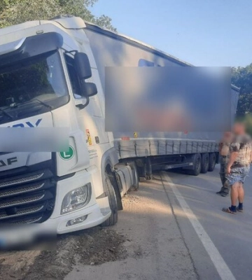 Рух на дорозі Львів – Краковець тимчасово перекрито Рух на дорозі Львів – Краковець тимчасово перекрито
