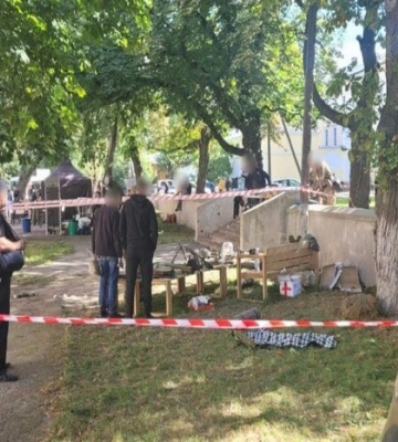 ДБР затримало двох осіб, які причетні до вибуху на виставці боєприпасів у Чернігові – Зеленський