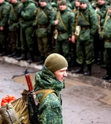 Рашисти намагаються &quot;мобілізувати&quot; чоловіків на окупованих територіях та обіцяють &quot;туристичні подорожі&quot; пенсіонерам, - ГУР МО