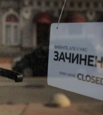 Одни закрылись, другие – увеличили доставку. Как рестораны Киева пережили ракетный обстрел