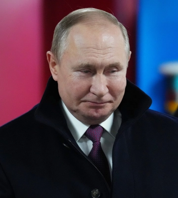 Відмовився відводити війська з Херсона. Путін особисто контролює стратегічні плани війни проти України — NYT