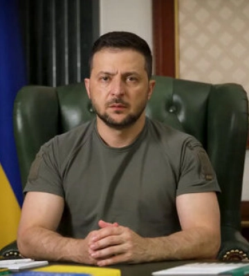 Усі люди після початку війни стали одної професії - українець. Сенс професії - вижити, - Зеленський