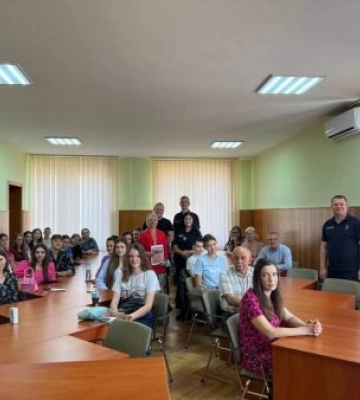 Патрульні спільно із рятувальниками провели лекцію про вибухонебезпечні предмети