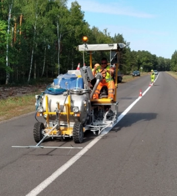 Протяжність 100 км: на Волині на двох автошляхах оновили дорожню розмітку