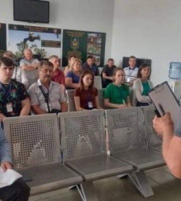 Працівники КП «Міжнародний аеропорт «Ужгород» облради провели збори колективу