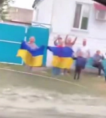 Над Балаклією замайорів український прапор (відео)